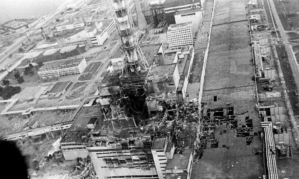 فاجعه چرنوبیل چگونه رخ داد؟ | مرگبارترین حادثه هستهای تاریخ 1 بازماندههای نیروگاه هستهای چرنوبیل پس از انفجار